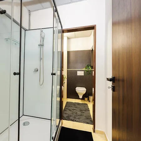 Spaya Jacuzzi Centrum - With Cinema & Private Parking * Кошице
