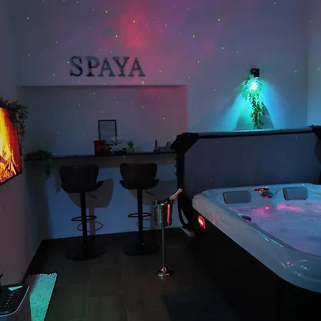 Spaya Jacuzzi Centrum - With Cinema & Private Parking *