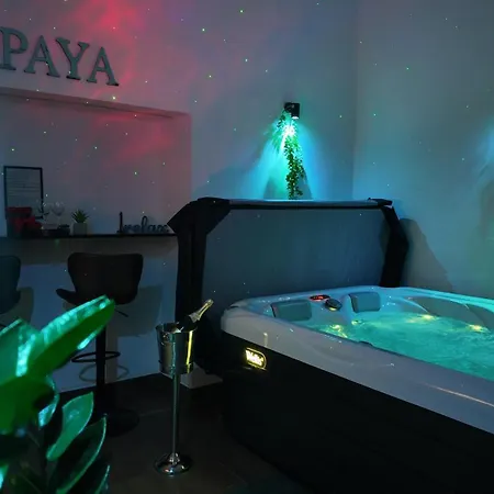 Spaya Jacuzzi Centrum - With Cinema & Private Parking Кошице
