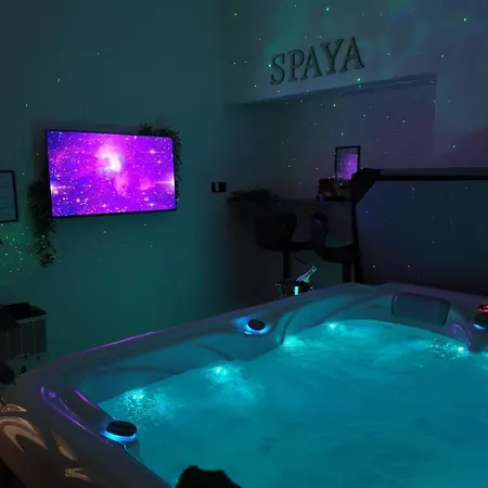 Apartmán Spaya Jacuzzi Centrum - With Cinema & Private Parking Košice