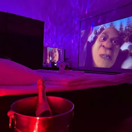 Apartment Spaya Jacuzzi Centrum - With Cinema & Private Parking
