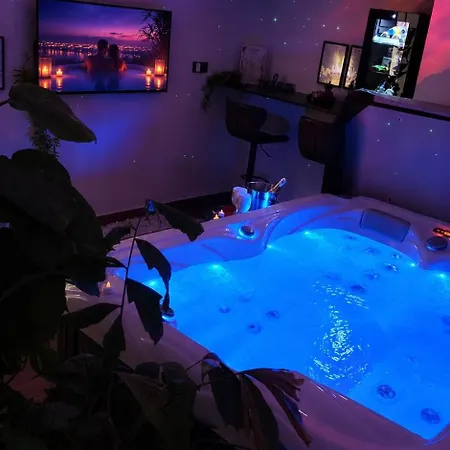 Apartman Spaya Jacuzzi Centrum - With Cinema & Private Parking