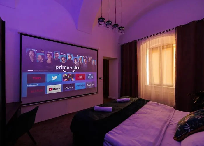 Spaya Jacuzzi Centrum - With Cinema & Private Parking Appartamento Košice