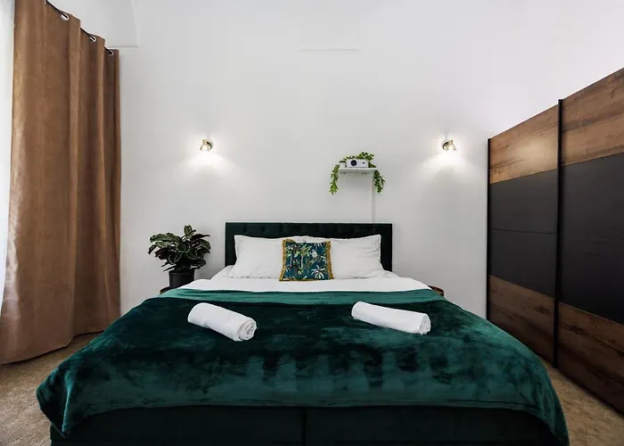 Spaya Jacuzzi Centrum - With Cinema & Private Parking Appartamento Košice