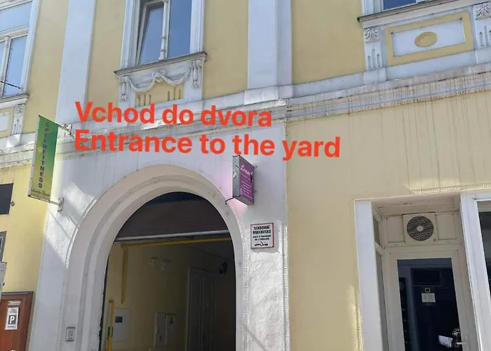 Spaya Jacuzzi Centrum - With Cinema & Private Parking