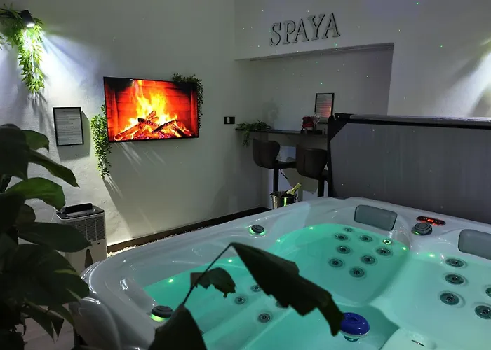 Apartmán Spaya Jacuzzi Centrum - With Cinema & Private Parking Košice