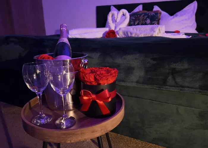 Spaya Jacuzzi Centrum - With Cinema & Private Parking *